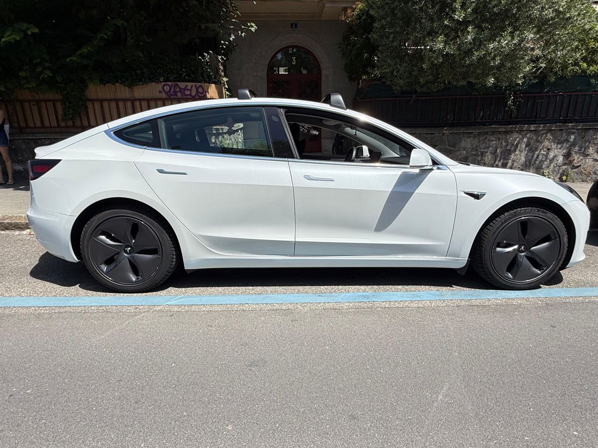 Tesla Automobili: Tesla Model 3 blanc nacré – Usato da genève venduto da william_05 4