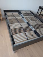 Bett 1.6 x 2 m (Rahmen, Lattenrost und Matraze)