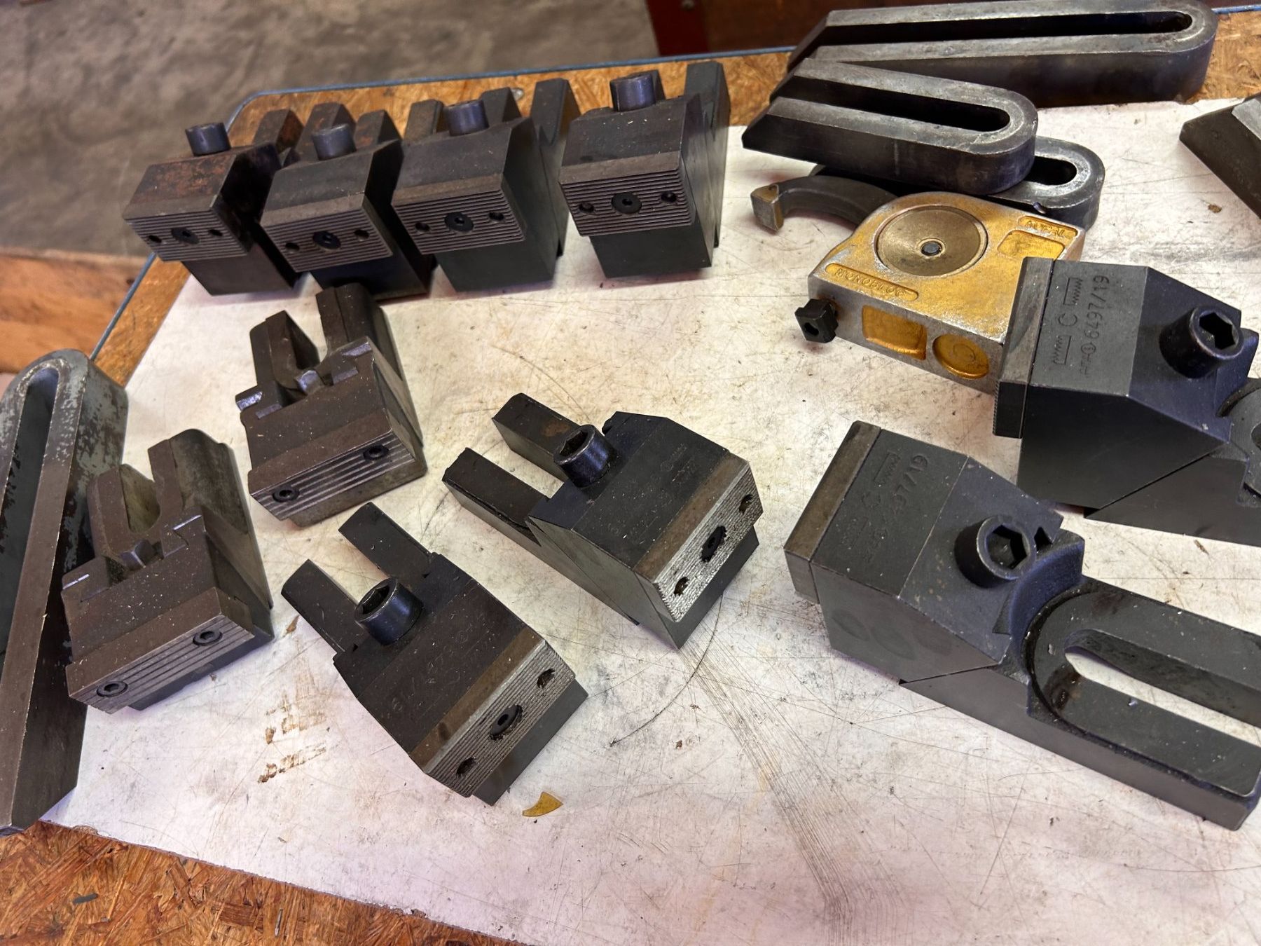 Tous les outils: Spannmaterial – D'occasion à Münchenstein par fransch 7