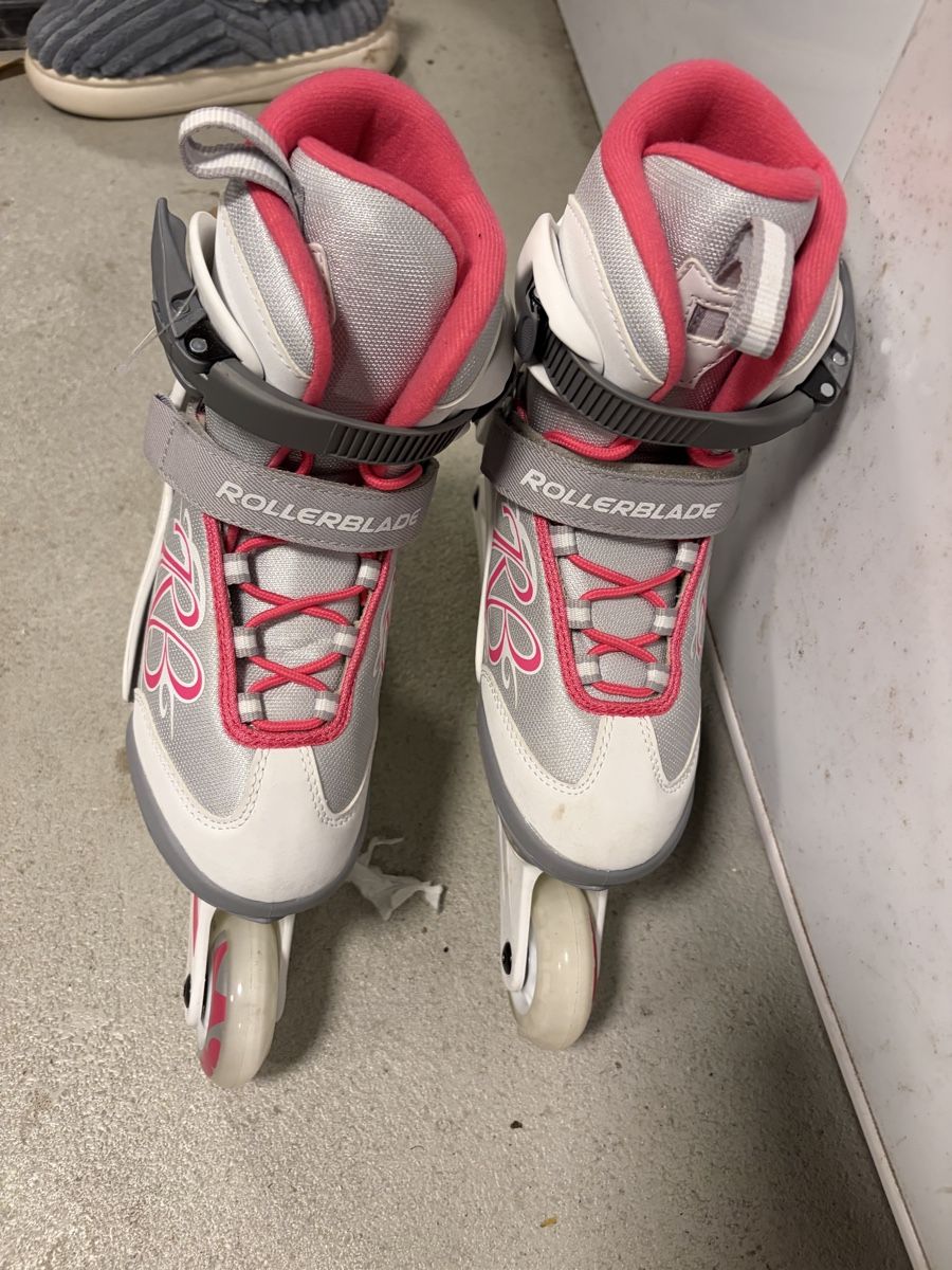 Patins à roul. & inline: Gratis Rollerblade Inlineskates Comet Grösse 32/33 – D'occasion à Winterthur par Bayon