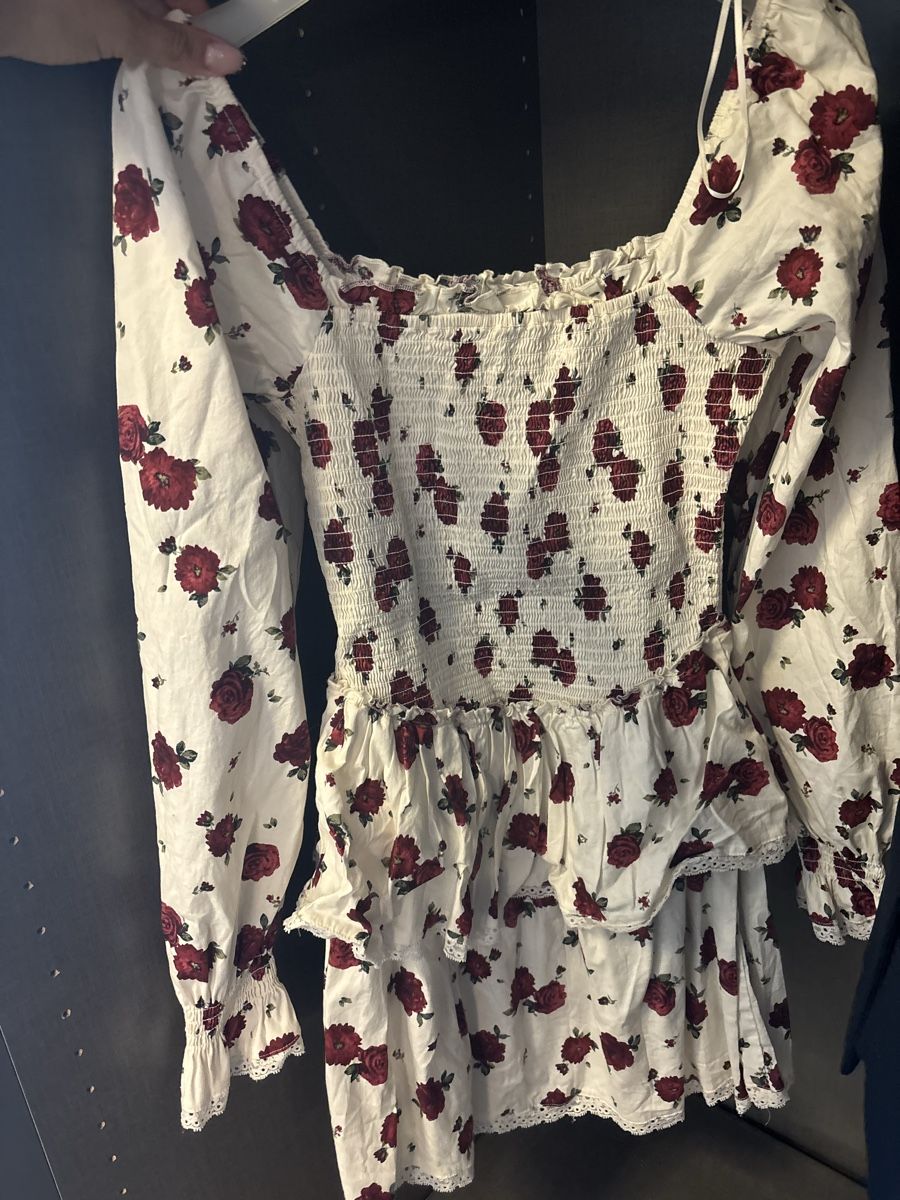 Robes: Kleid mit Blumenmuster Grösse S – D'occasion à Winterthur par van_8fsq 1