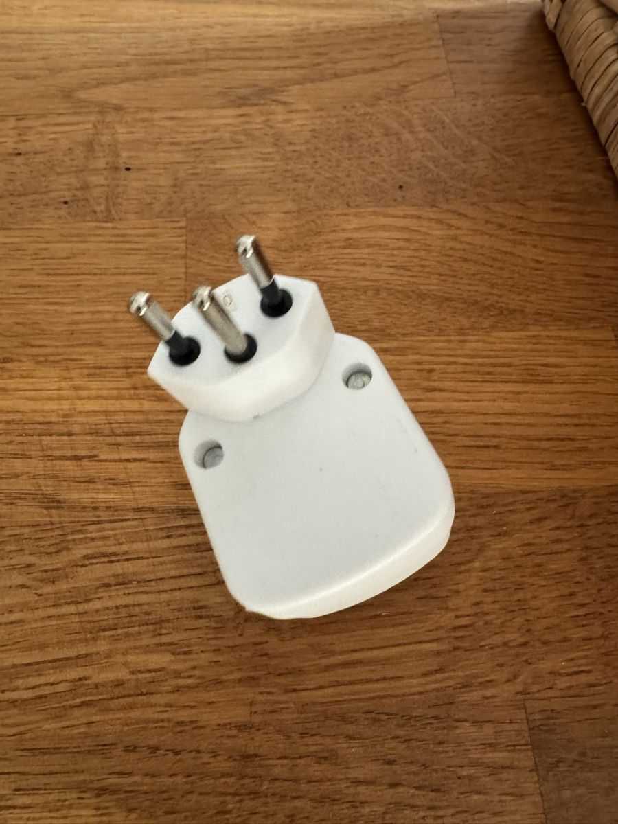 Fiches d'alim.: Adapter with switch – D'occasion à Zürich par ambizio 1