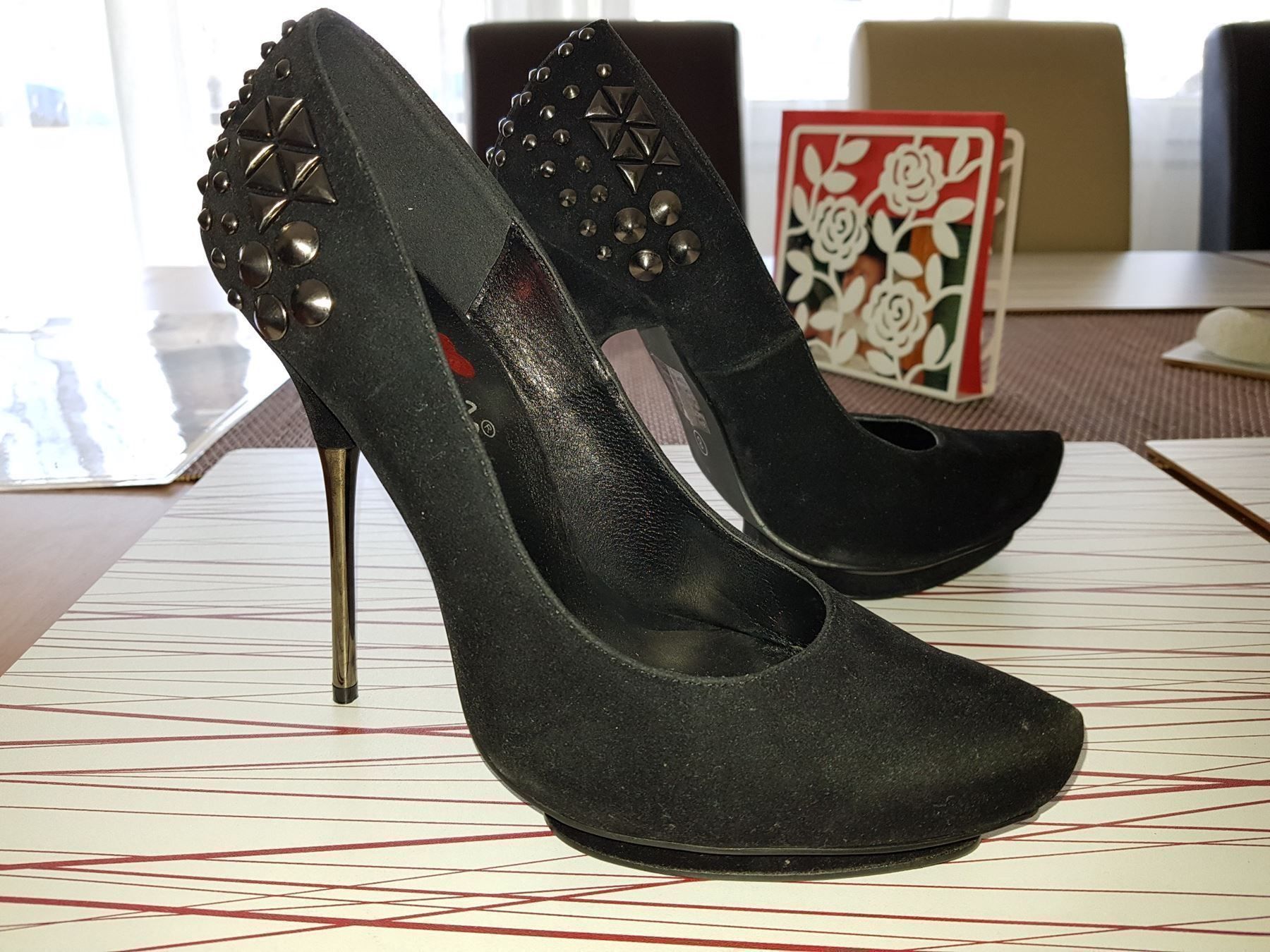 Scarpe da donna: Chaussures LUICHINY pointure 38 neuves – Nuovo (secondo la descrizione) da Cossonay-ville venduto da Super-Price-Quality 2