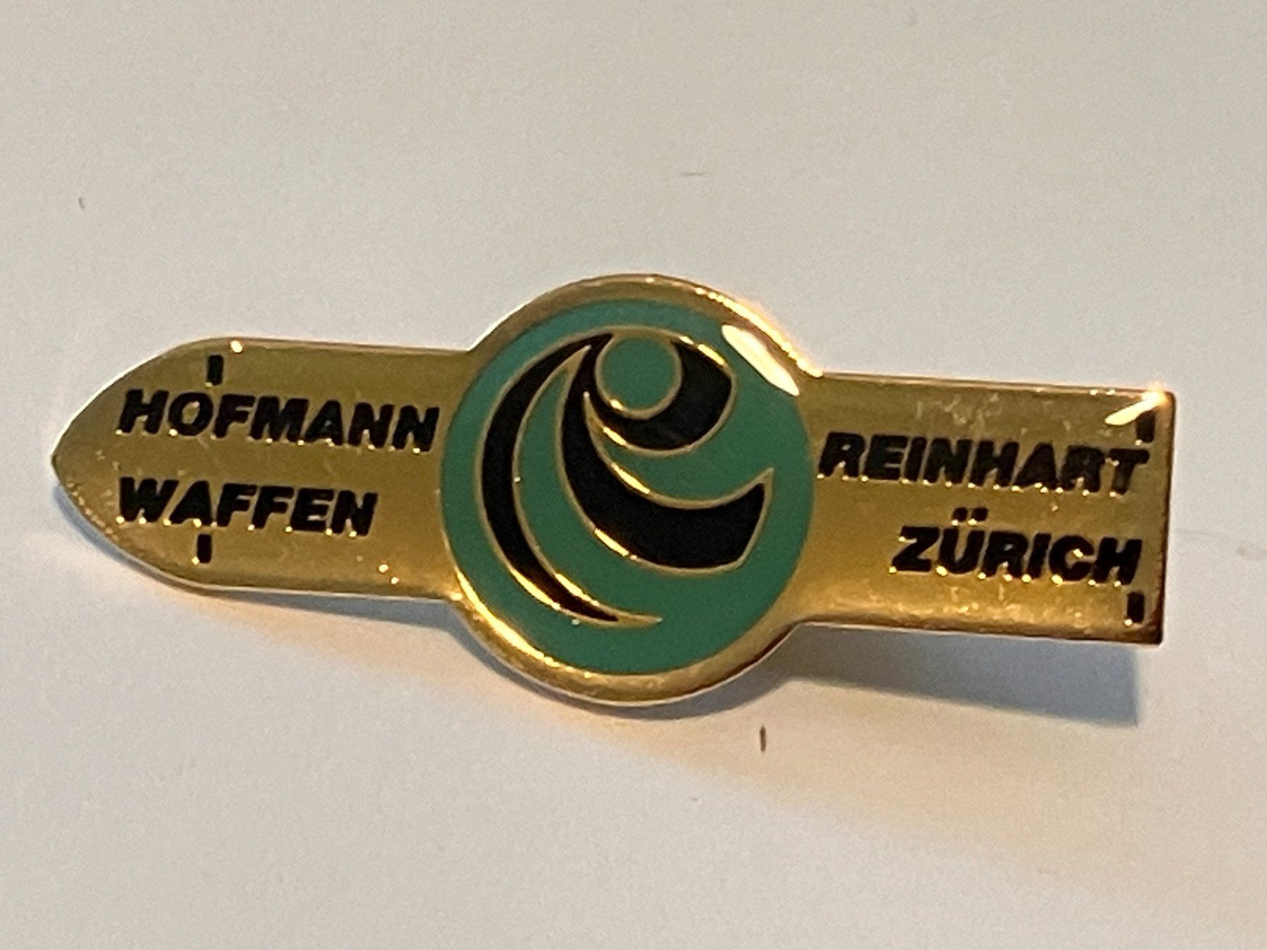 Placchette & Badge: 1 Pin Hoffmann Waffen Zürich – Usato da Basel venduto da djwwpp