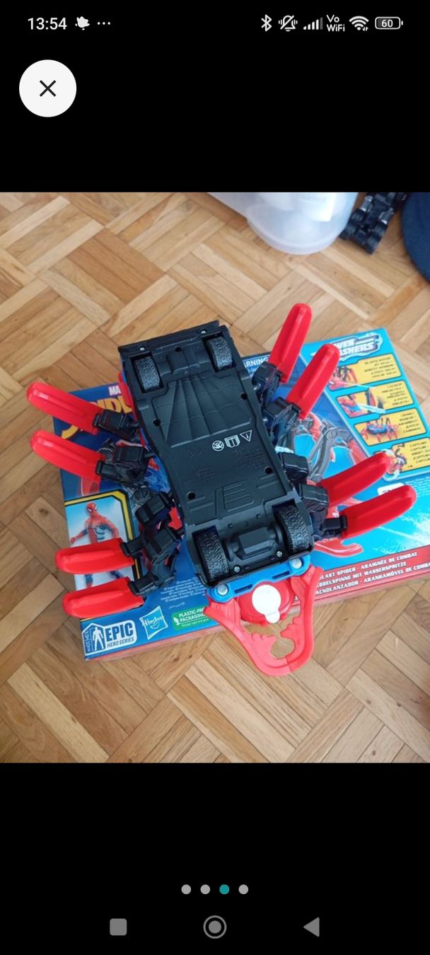 Marvel Giocattoli: Marvel Spider-Man Krabbelspinne mit Wasserspritze – Usato da Bern venduto da dorcyka 2
