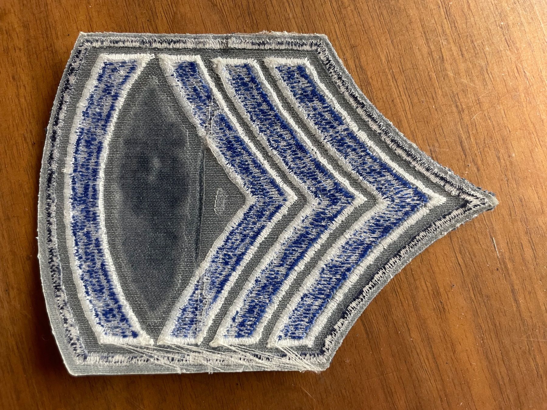Placchette & Badge: 2 Stück orig. Calgary Fire Dept. Schulterabzeichen – Usato da Rafz venduto da stg101 4