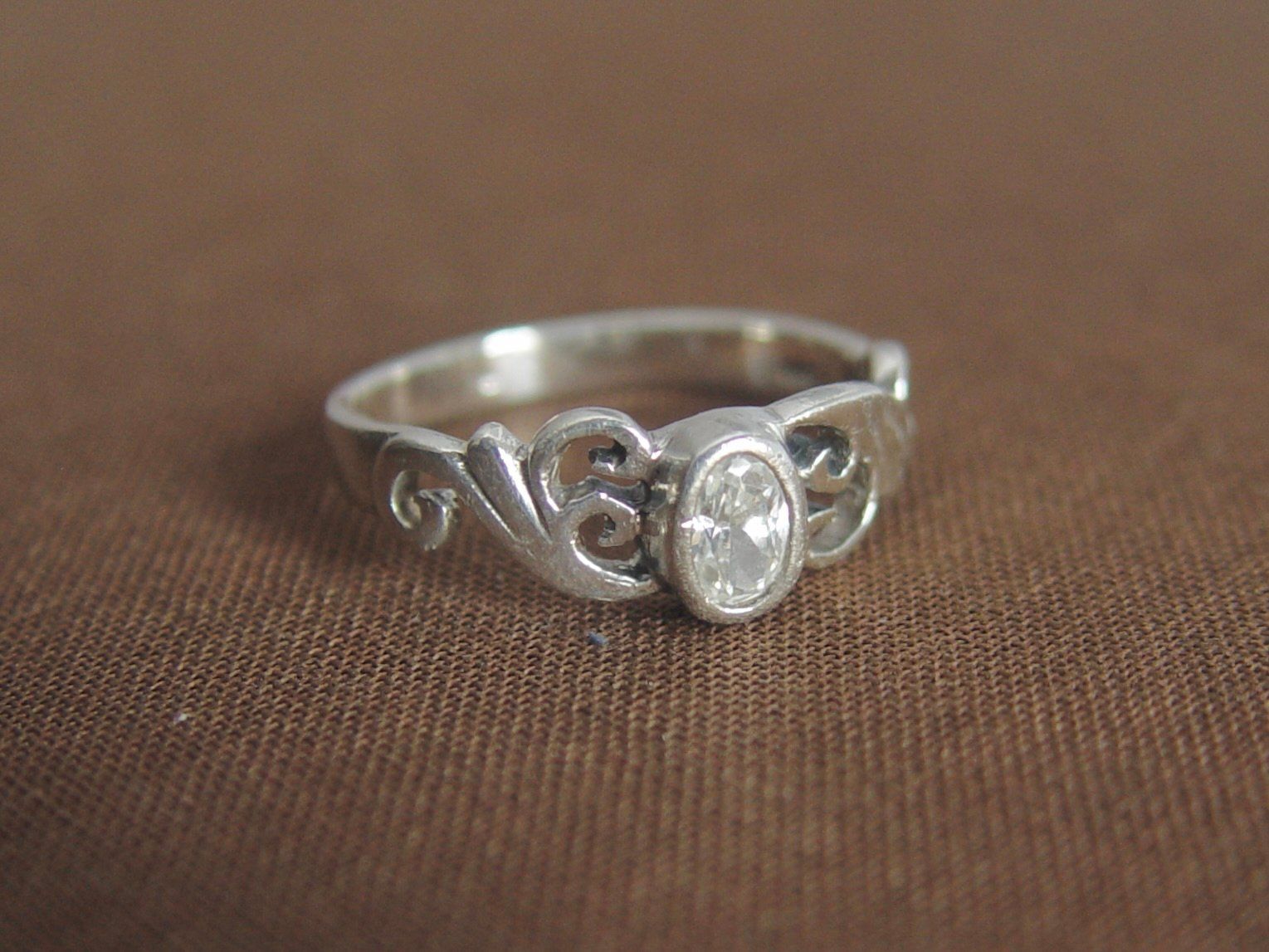 Anelli: Ring Silber 925 mit Zirkonia – Usato da Henggart venduto da gernli