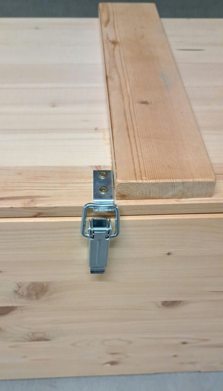 Truhen: Holzkiste – Gebraucht aus Biel/Bienne von Park17 4