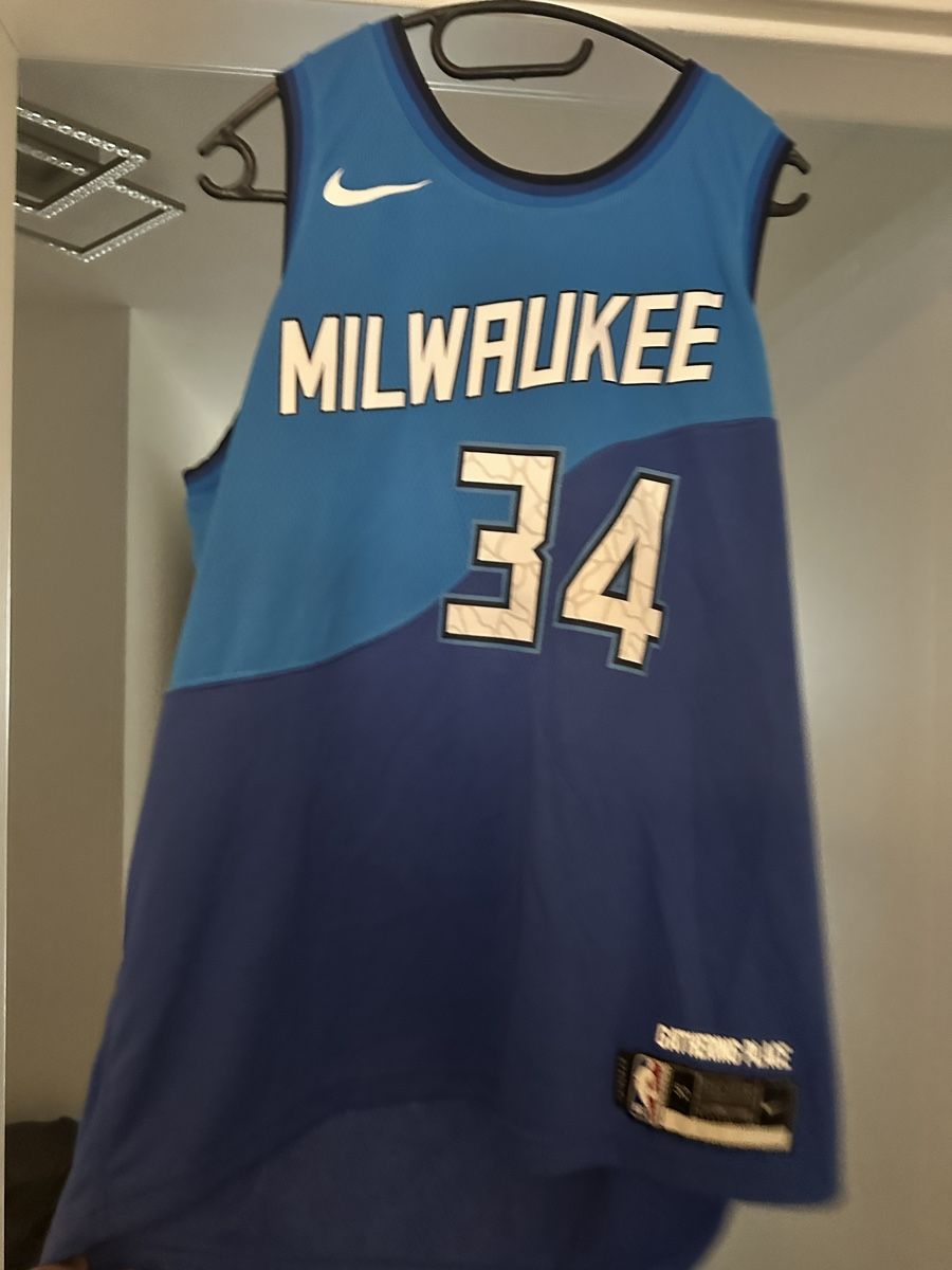 Nike Canottiere & Pantaloni: Maillot Milwaukee 34 taille 52 – Nuovo (secondo la descrizione) da Grancy venduto da arn_lmj6