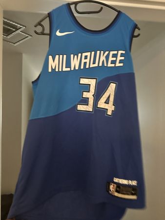 Maillot Milwaukee 34 taille 52