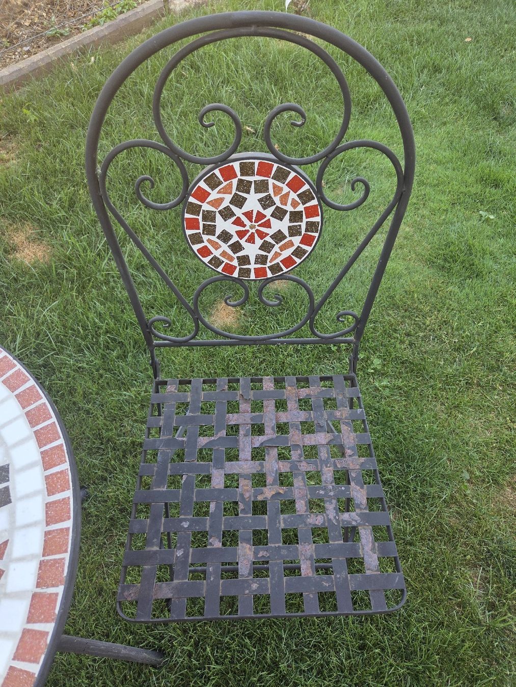 Livique Set de table et chaises: Tischli mit 2 Stühlen – D'occasion à Oftringen par Begi73 3