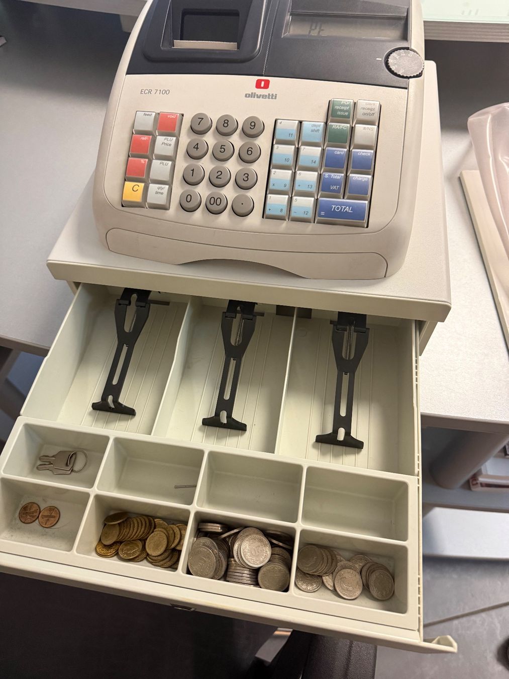 Olivetti Registratore di cassa: Olivetti ECR 7100 Kasse mit Schublade – Nuovo (secondo la descrizione) da Schachen LU venduto da Jenny_geen 2