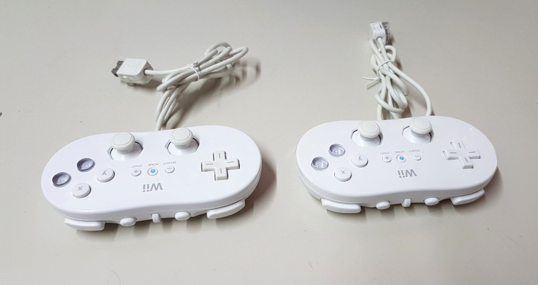 Nintendo Controller: 😎 2 Classic Pro Controller Original Nintendo Wii – Gebraucht aus Schüpfheim von Games_Spielkonsolen 2