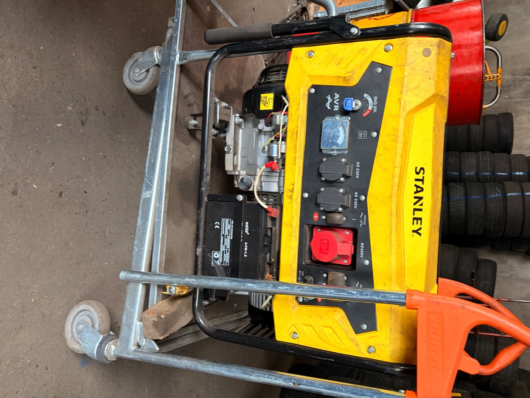 Stanley Generatori di corrente: Stromgenerator Benzin – Usato da Luterbach venduto da chi_n62c 4