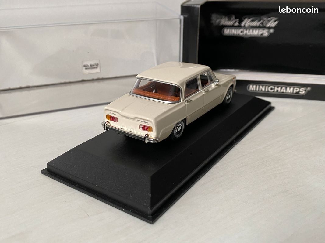 Alfa Romeo Modellini d'auto: Alfa Romeo Giulia (1970) – Nuovo e nell'imballaggio originale da Flawil venduto da Imperiosud 4