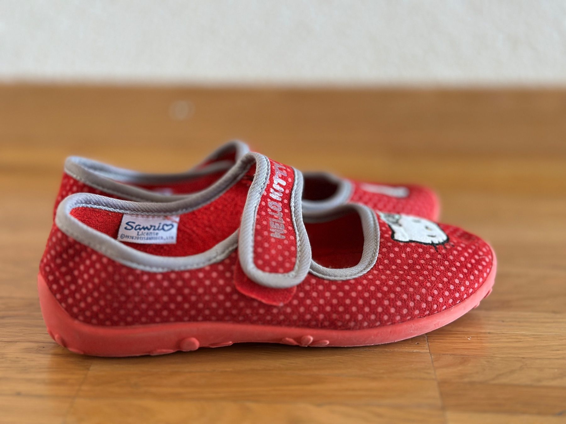 Scarpe per ragazze: hausschuhe kinder Kitty Gr 35 – Usato da Zürich venduto da poliveira 2