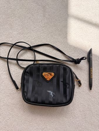 Kleine MM Tasche schwarz, sehr guter Zustand, perfekt für...