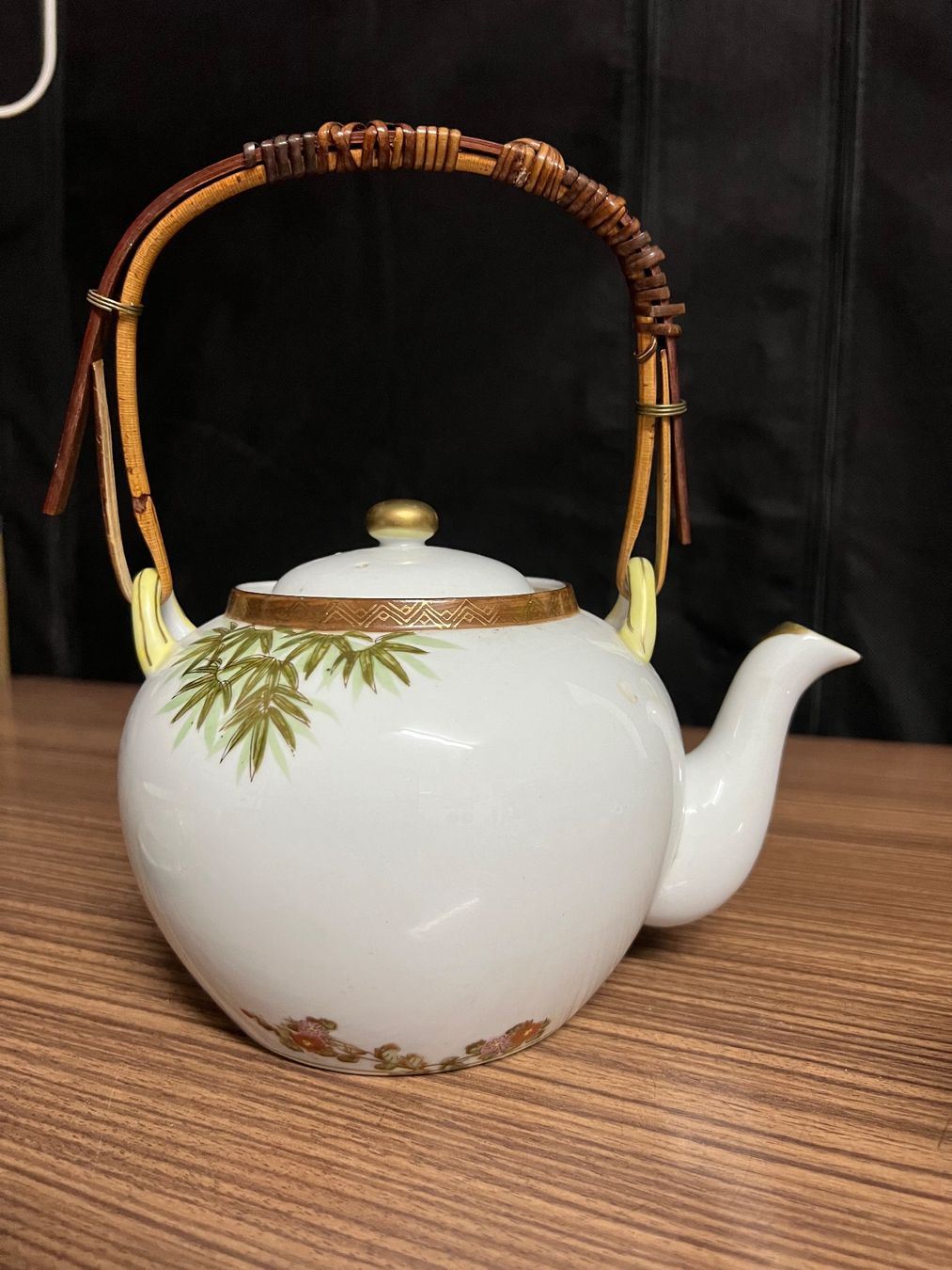 Théières: Teekanne mit 4 Tassen – D'occasion à Kaiseraugst par Petitemacha 2