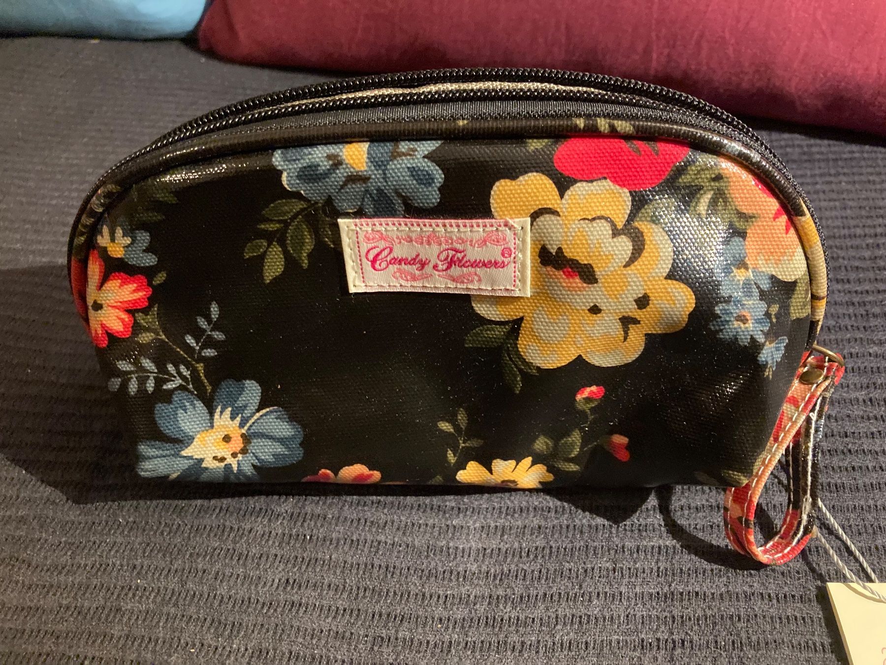 Custodie per cosmetici: Necessaire – Usato da Bern venduto da NAJAW85