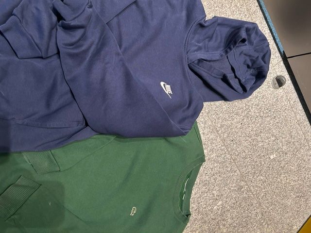Maglioni & Felpe: 2 Pullover Nike und Lacoste – Usato da Gockhausen venduto da Selleries 1