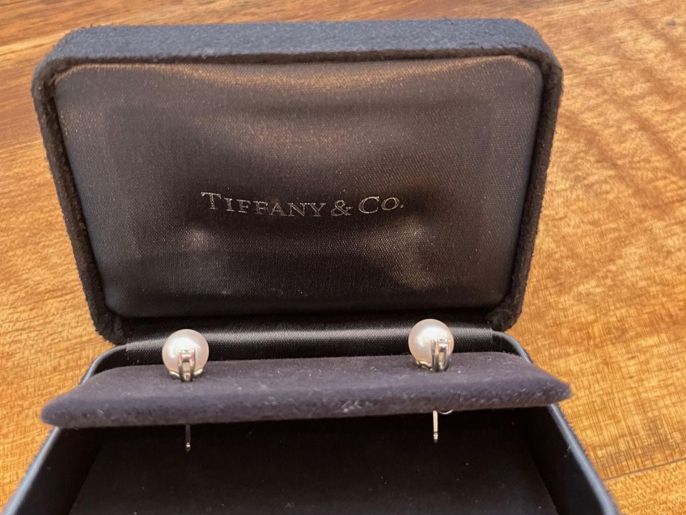 Tiffany & Co. Orecchini pendenti & Orecchini a lobo: TIFFANY & Co. Perlen-Diamant-Ohrstecker – Nuovo (secondo la descrizione) da Luzern venduto da Aleoschli 6