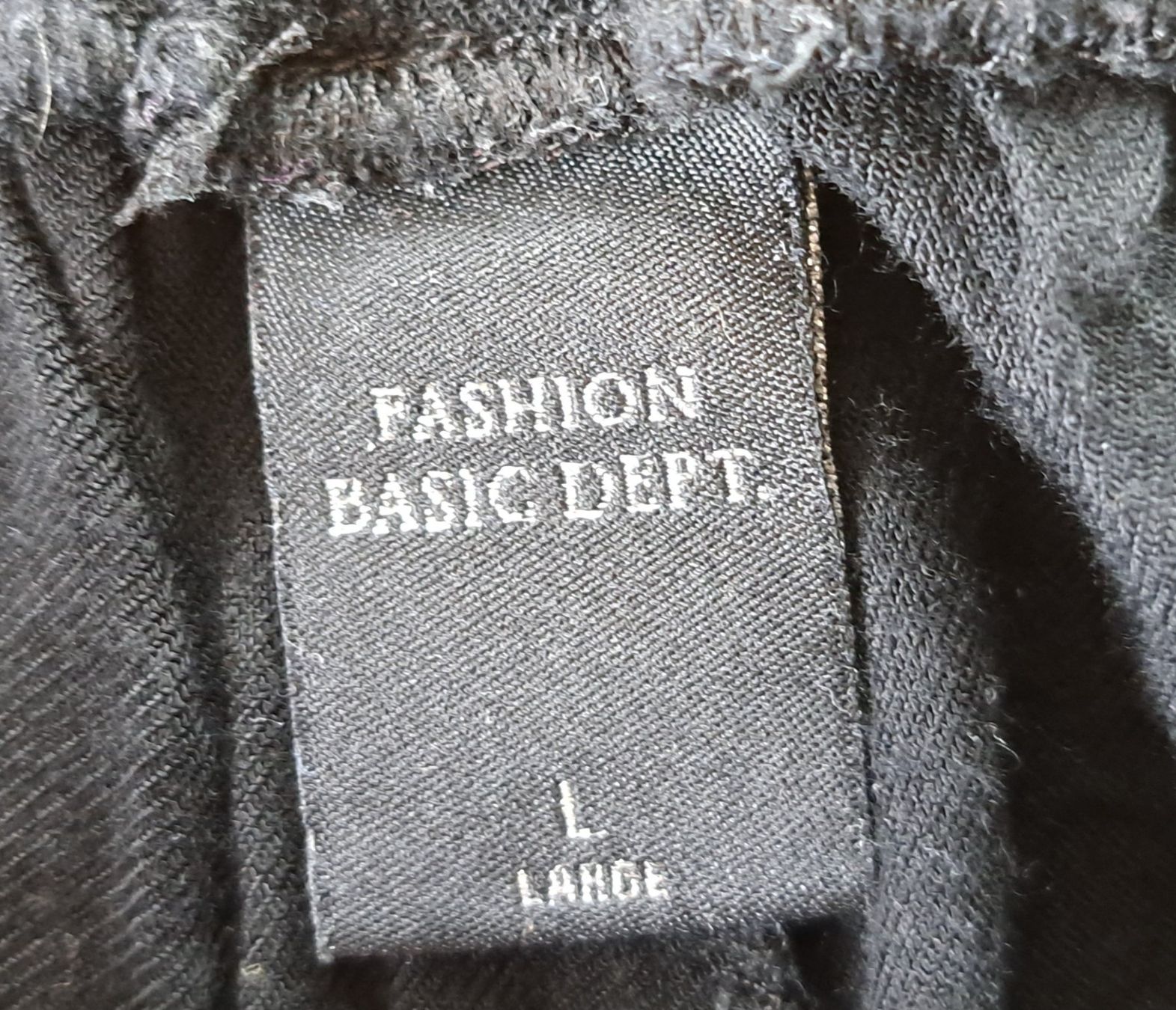 Pantaloni: Leichte Shorts / Gr. M – Usato da Luzern venduto da Salemanlu 2