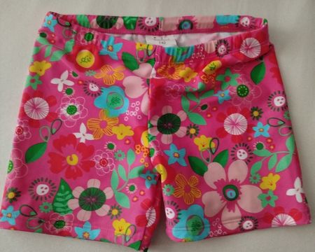 Mädchen Badehose pink Grösse 140 mit Blumenmuster