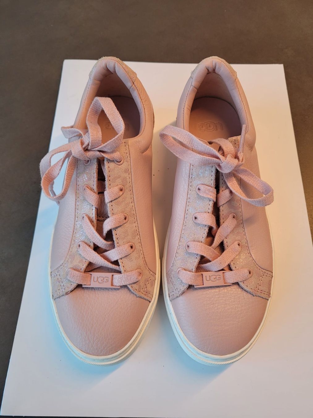 Ugg Damenschuhe: UGG Sneaker Damen Gr. 37, Zartrosa, NEU – Neu und originalverpackt aus Basel von sep_sn6x