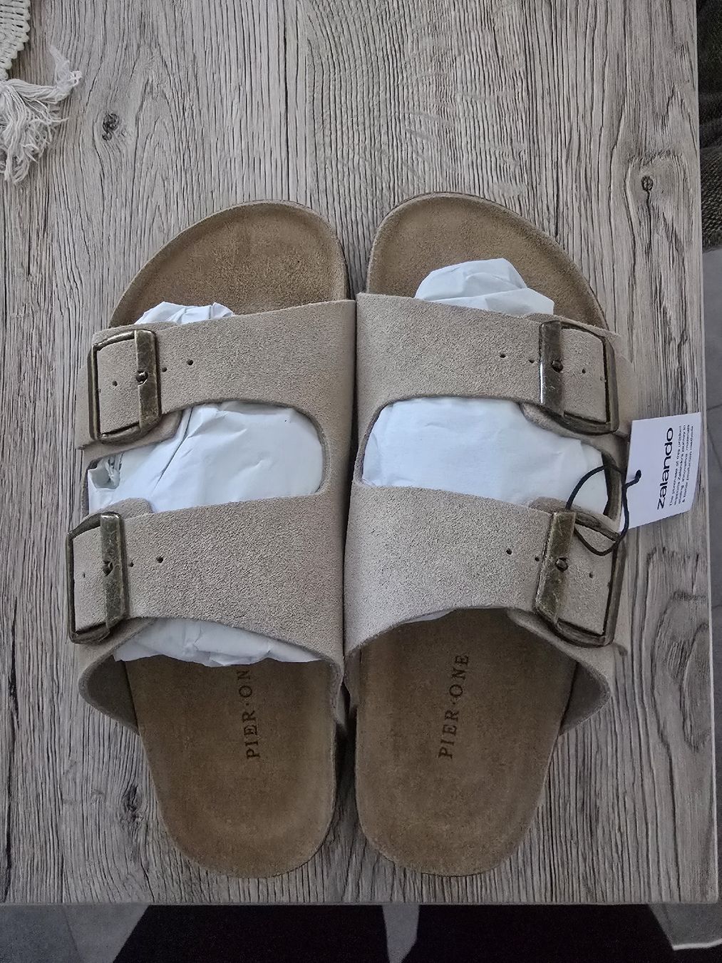 Scarpe da donna: Mules / sandales beiges taille 38 en cuir – Nuovo e nell'imballaggio originale da Troistorrents venduto da 190_xw6n