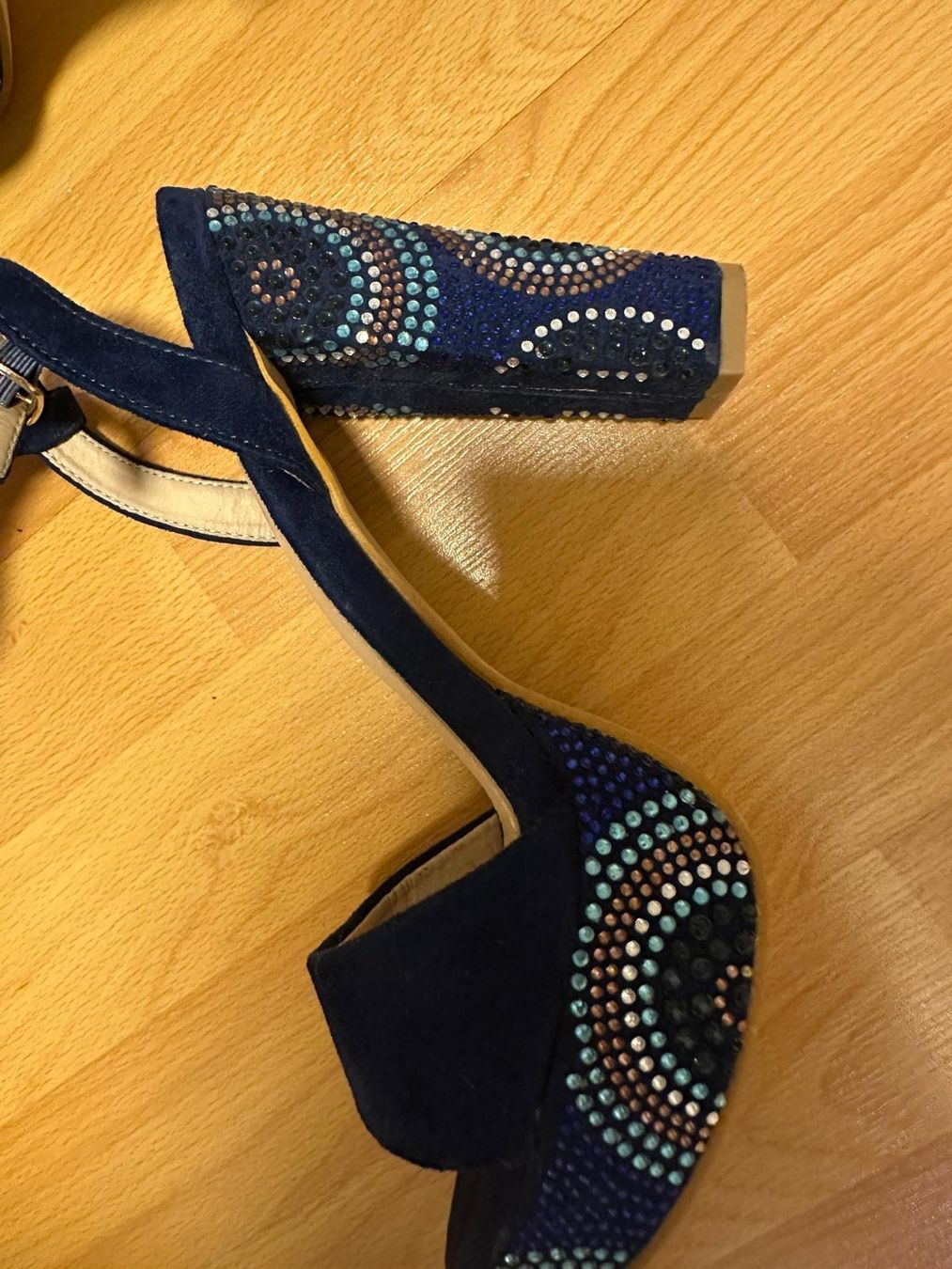 Chaussures femmes: Sandalen mit Absatz – Neuf (Voir description) à Zürich par TG014 3