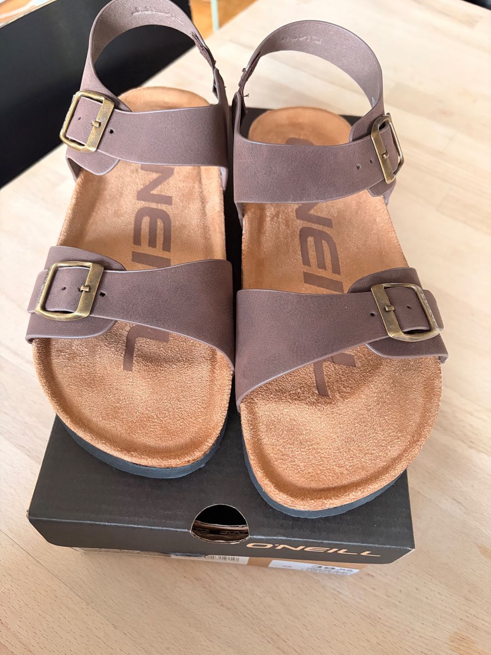 O'Neill Scarpe da uomo: Sandalen O`neill 38 – Usato da Basel venduto da Witmedia