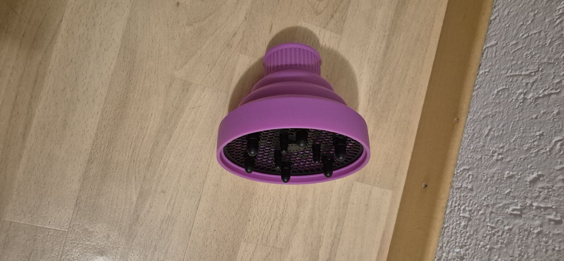 Diffusori di oli essenziali: Haar Diffuser Universal für Locken – Nuovo (secondo la descrizione) da Schwyz venduto da Vesparider01 2
