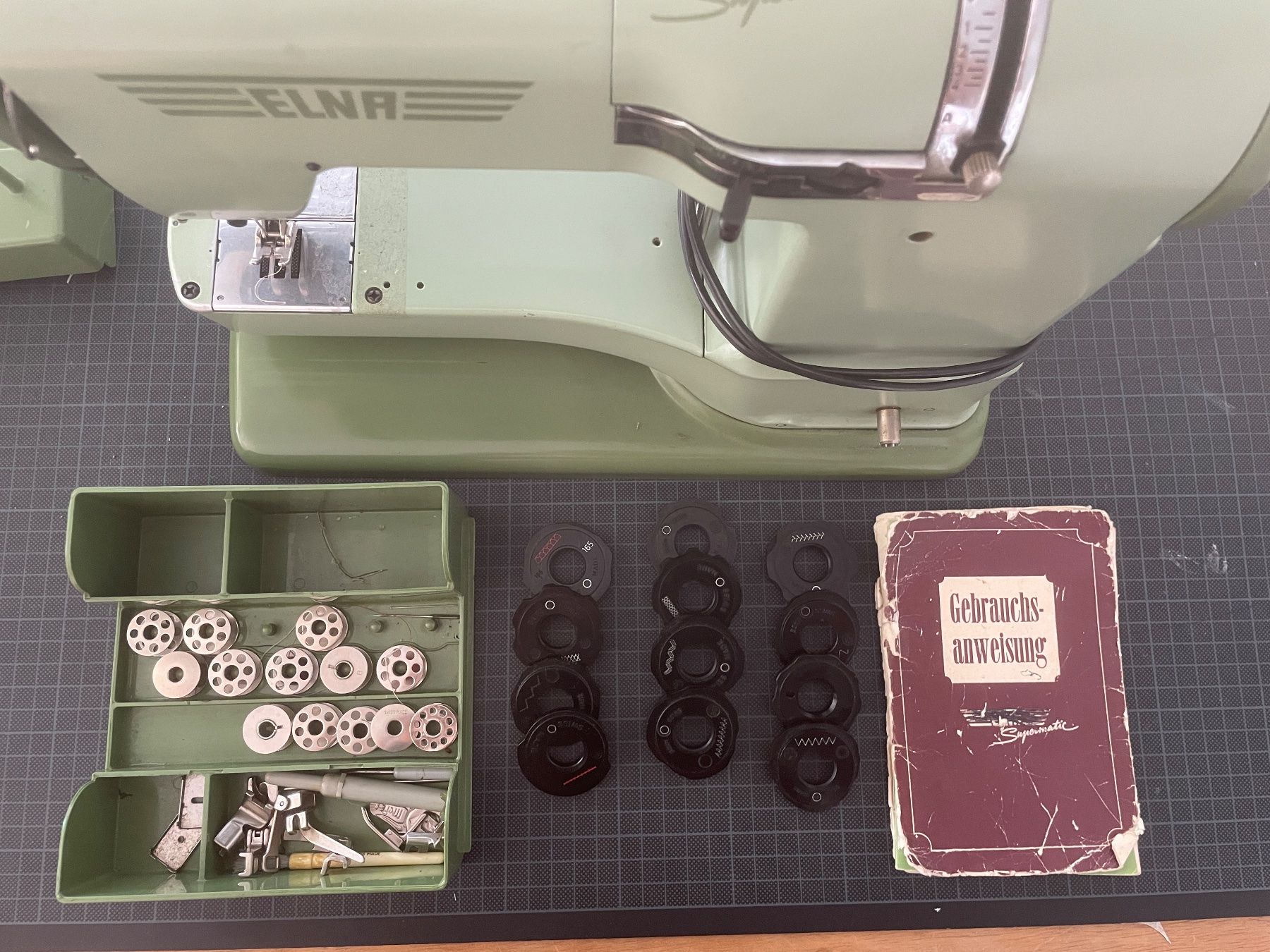 Elna Macchine da cucire: ELNA Supermatic Nähmaschine – Usato da Murten venduto da kel_6w8s 5