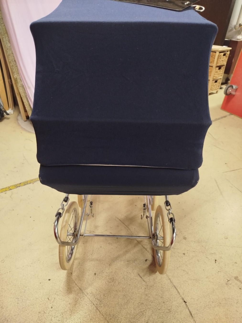 Kinderwagen: Poussette vintage – Gebraucht aus La Chaux-de-Fonds von Emmaus2300CDF 4