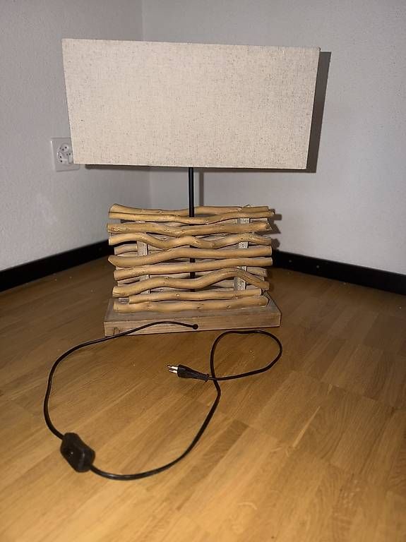 Lampade: Tischlampe – Usato da Niederuzwil venduto da Lisascloset 2