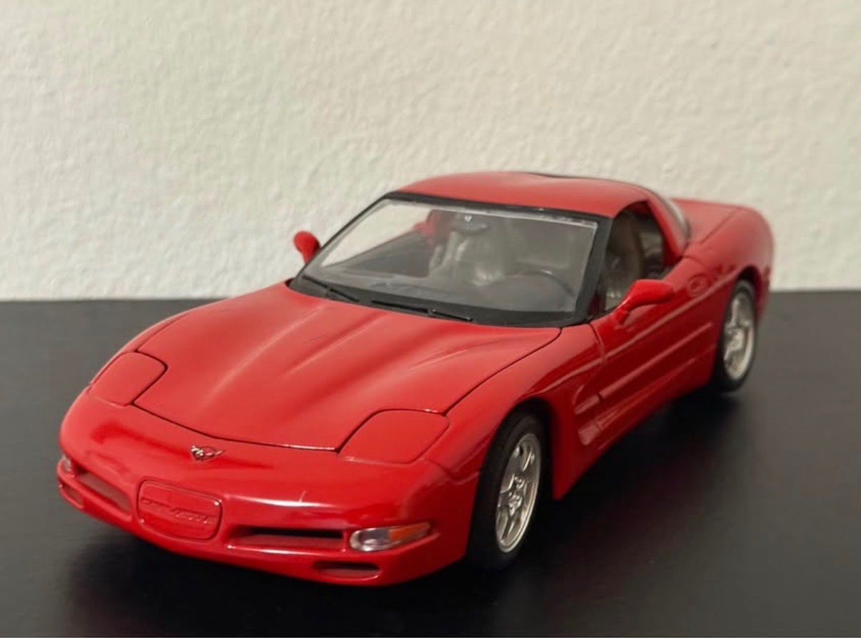 Bburago Modellini d'auto: Chervolet Camaro 1:18 Burago – Nuovo (secondo la descrizione) da Bülach venduto da Meti2023