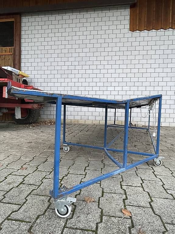 Scaffali: Présentoir sur roulettes – Usato da Gingins venduto da nweb 1