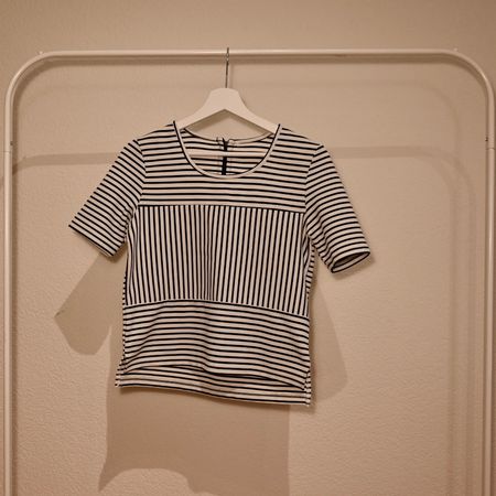 Stylish Striped Summer Top - Women's Size Medium EU38