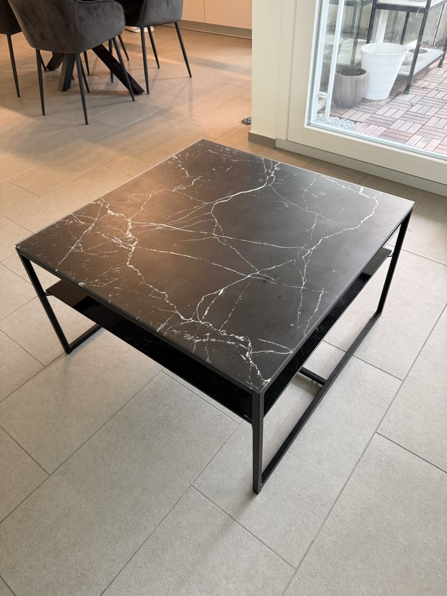 Tavoli: Couchtisch mit Marmor Glasplatte  – Usato da Niederönz venduto da _.sg11._