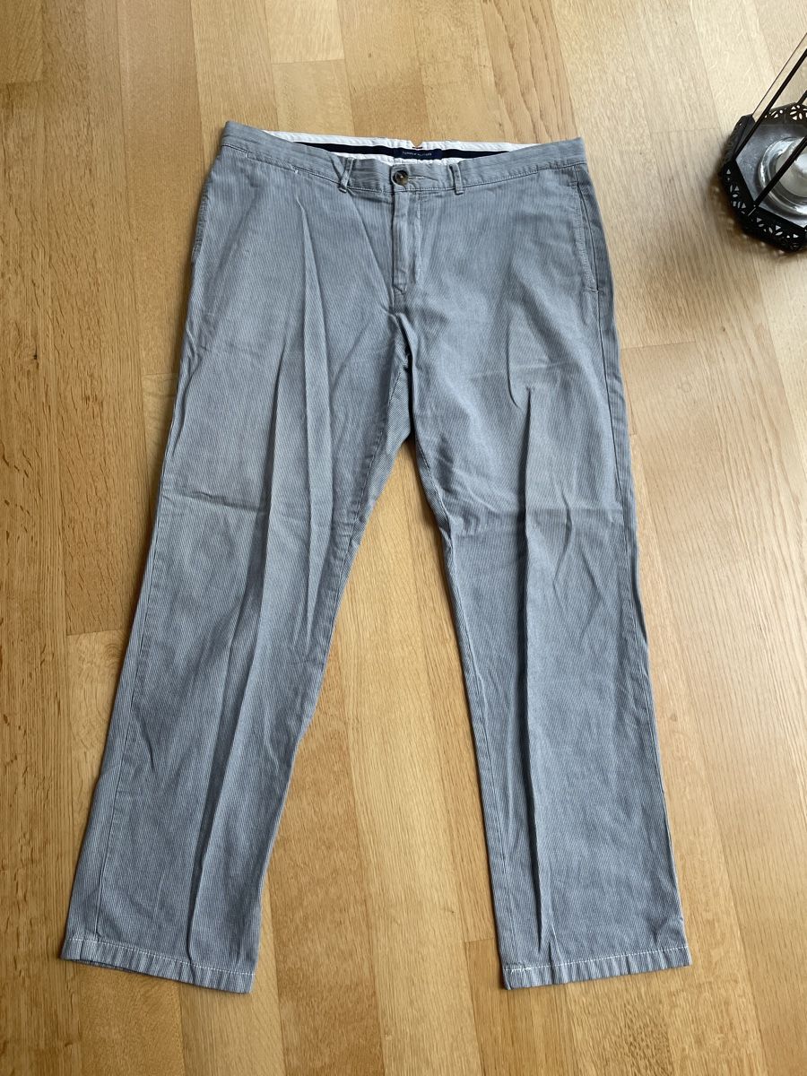 Tommy Hilfiger Pantalons: Herren Chino Hose Tommy Hilfiger  – D'occasion à Andelfingen par Chiquilla0 2