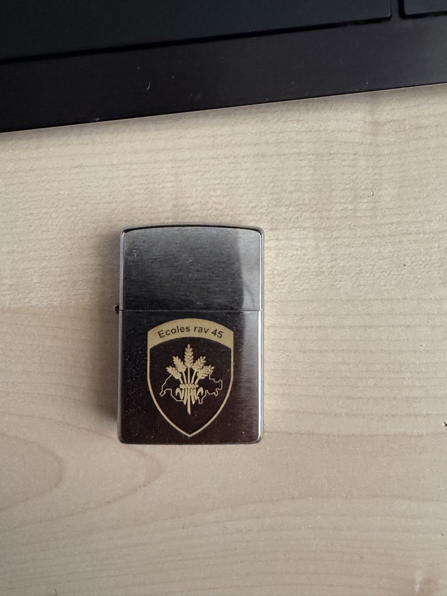 Zippo Accendini: Zippo Feuerzeug Ecoles rav 45 – Usato da Sennhof venduto da furkanAlb