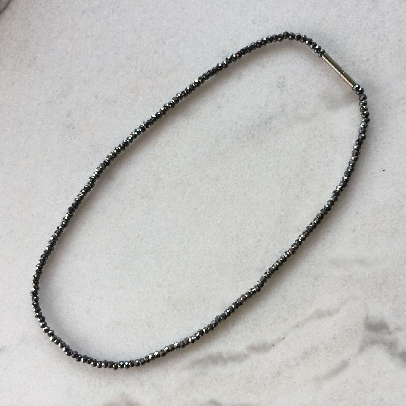 Colliers: Glitzernde Hämatit Kette – Neuf avec emballage d'origine à Luzern par Pegasus003 1