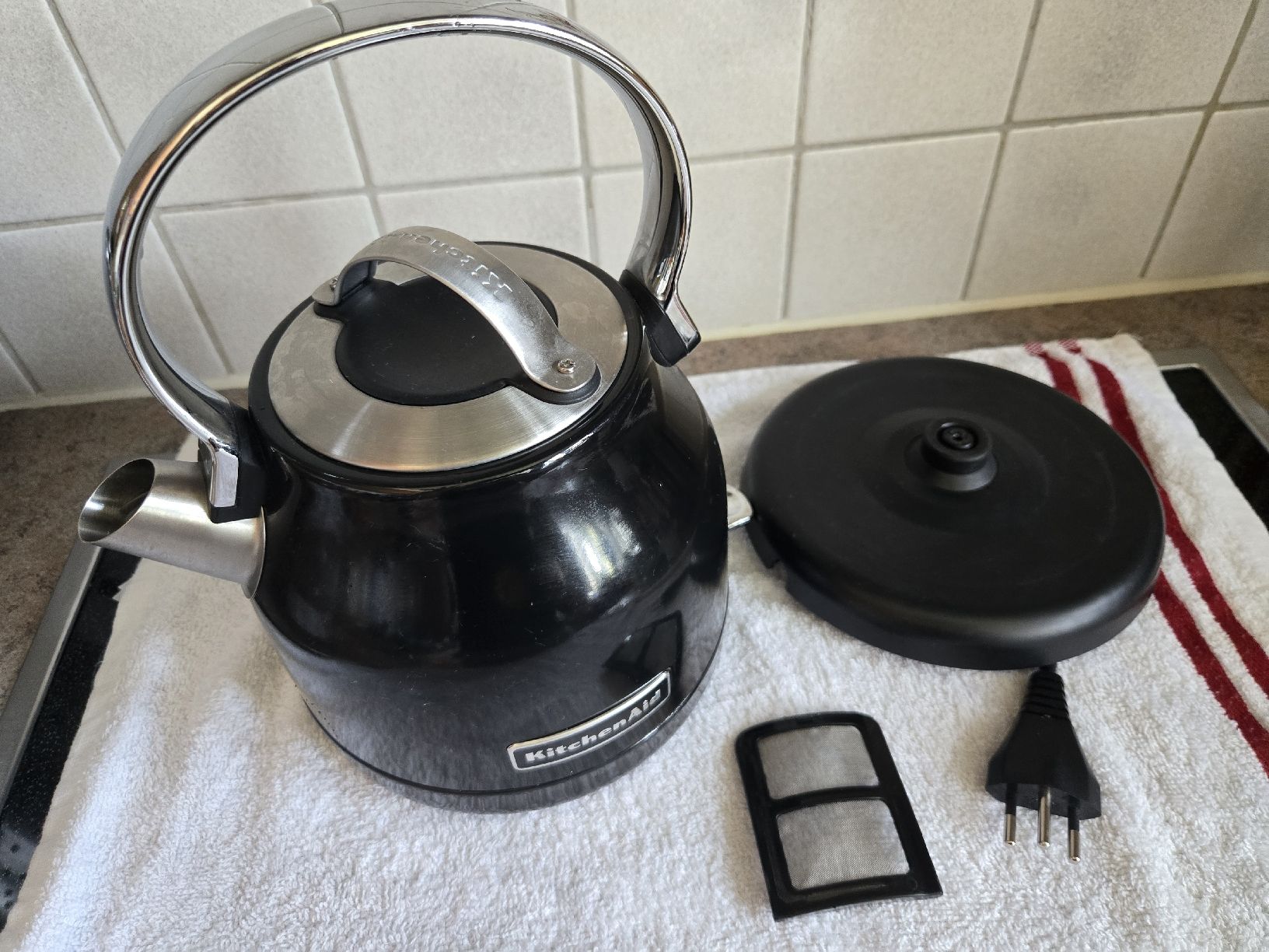 Kitchenaid Küchengeräte: KitchenAid Wasserkocher 1.25L schwarz – Gebraucht aus Spreitenbach von aar_zs8f 2