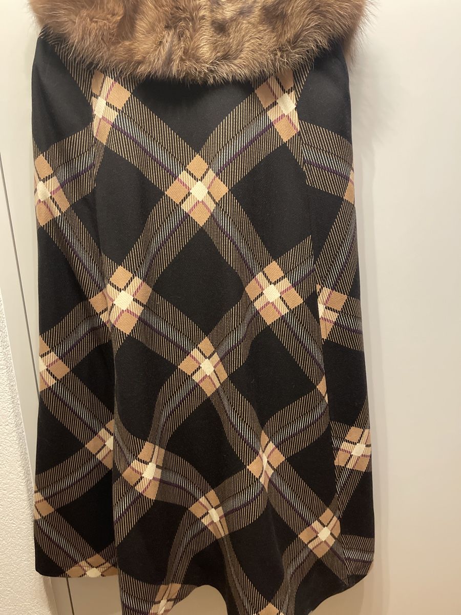 Mäntel: Escada Mantel mit echtem Fehl – Neu (gemäss Beschreibung) aus Birmensdorf ZH von irina61 3