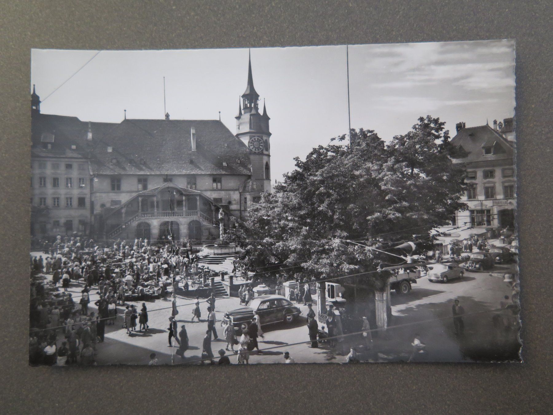Cartoline postali: FRIBOURG - JOUR DU MARCHÉ – Usato da Wittenbach venduto da lipasal