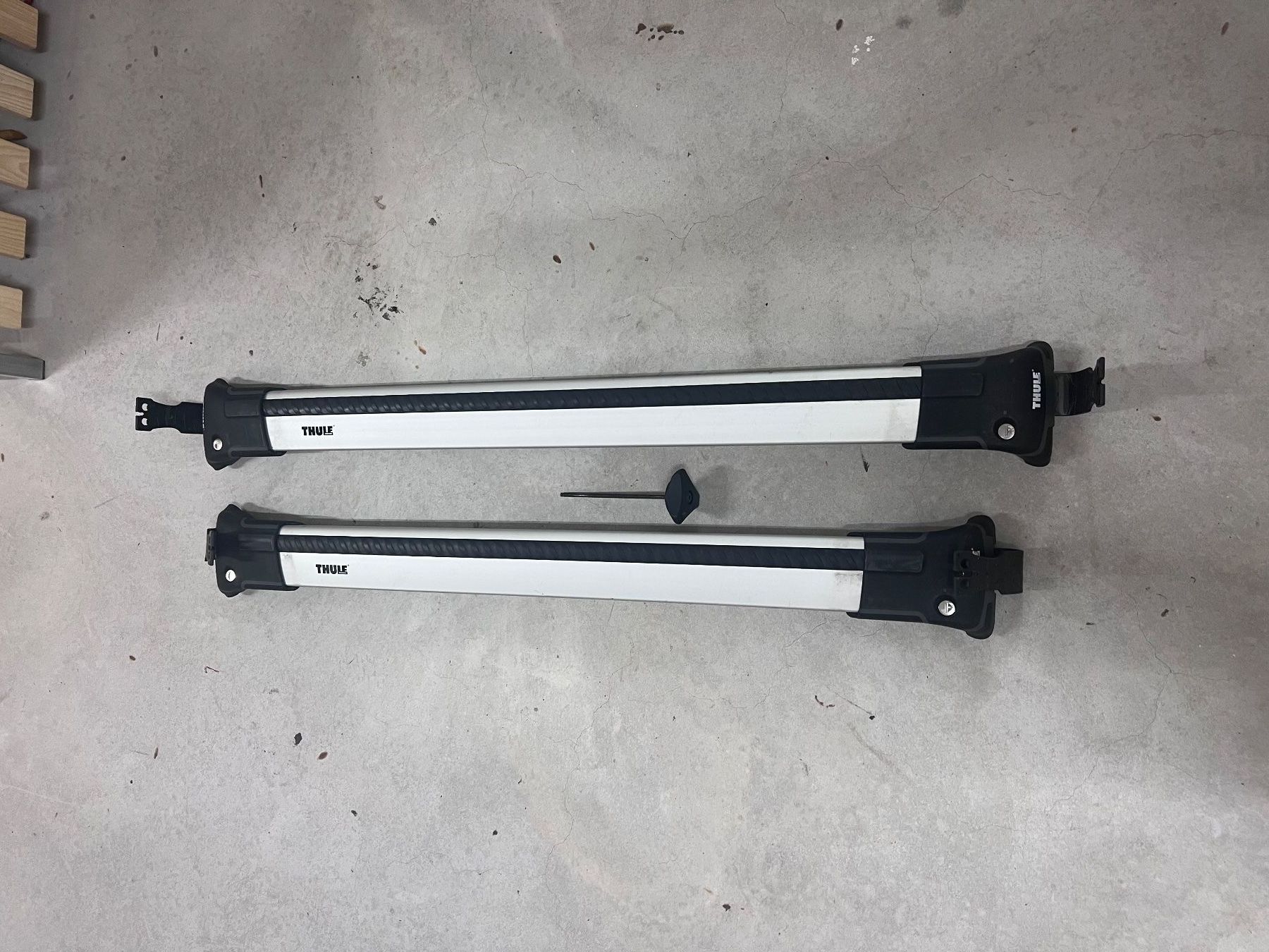 Thule Portapacchi: VW Passat Thule WingBar Edge Dachträgersystem aluminium – Usato da Gähwil venduto da fabio.iacovelli