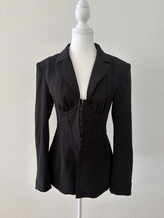 Schwarzer Corsagen-Blazer – Tailliert mit Hakenverschluss