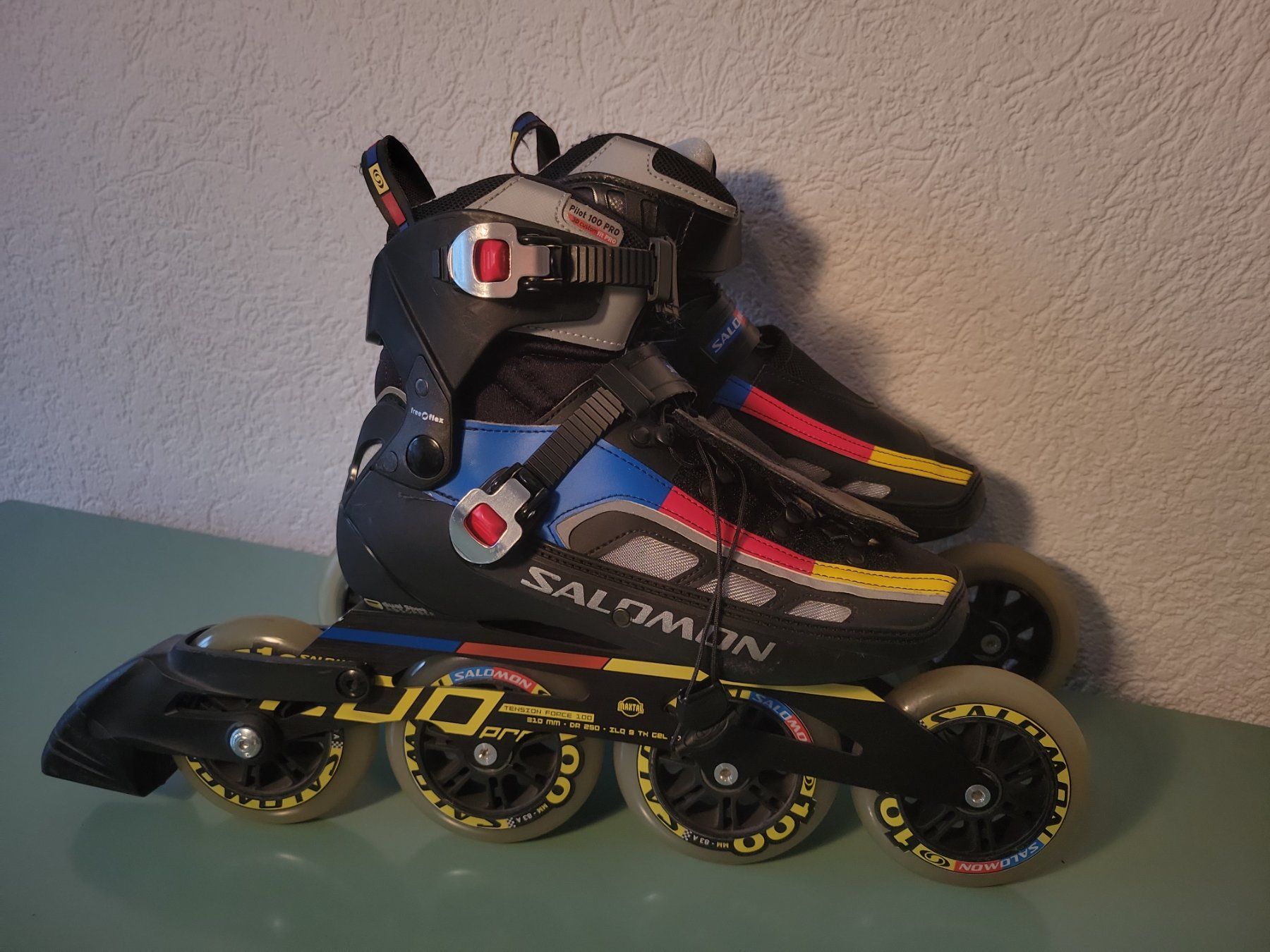 Salomon Pattini in linea & Pattini a rotelle: Salomon Pilot 100 Pro 3D Custom Fit Inlineskates – Usato da Zürich venduto da RepairandCare