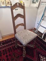 Holzstuhl mit Polster Sitz, antiker Stil