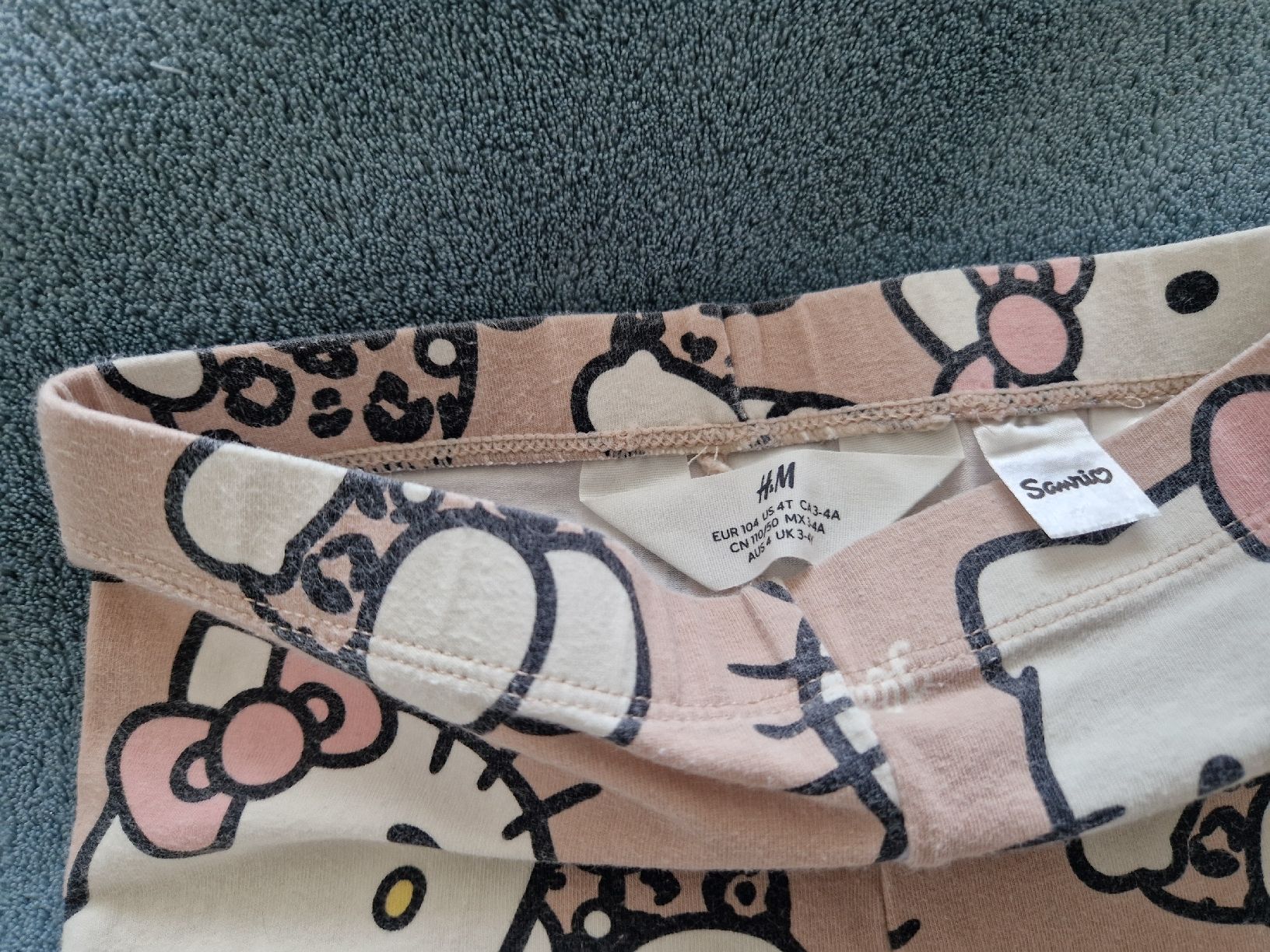 H&M Collant & Leggings: Leggings grösse 104 Hello Kitty – Usato da Heimberg venduto da Eleanor20 1
